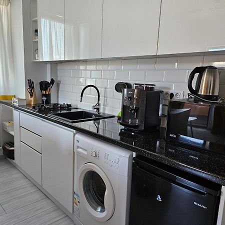 Apartament Dem Radulescu Langa Strand Рымнику-Вылча Экстерьер фото