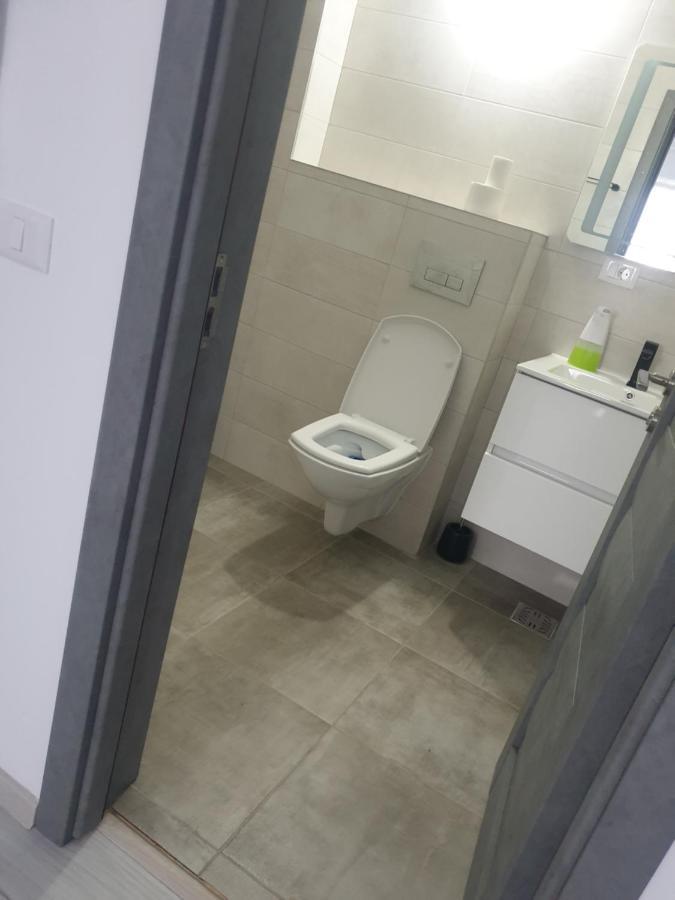 Apartament Dem Radulescu Langa Strand Рымнику-Вылча Экстерьер фото