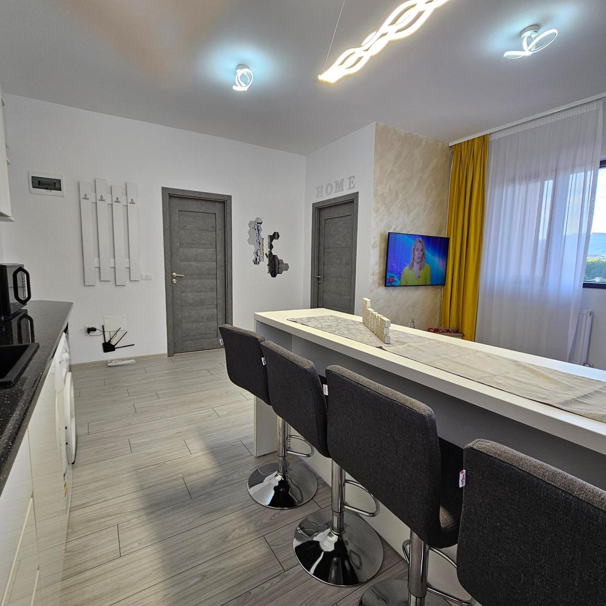 Apartament Dem Radulescu Langa Strand Рымнику-Вылча Экстерьер фото